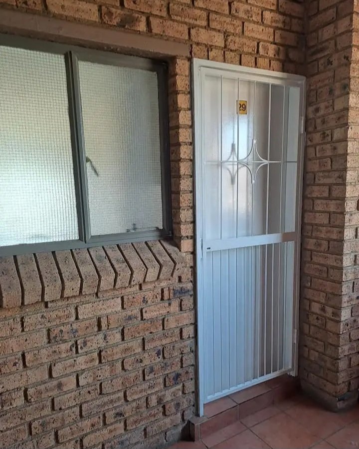 2 Bedroom Property for Sale in Birchleigh Gauteng