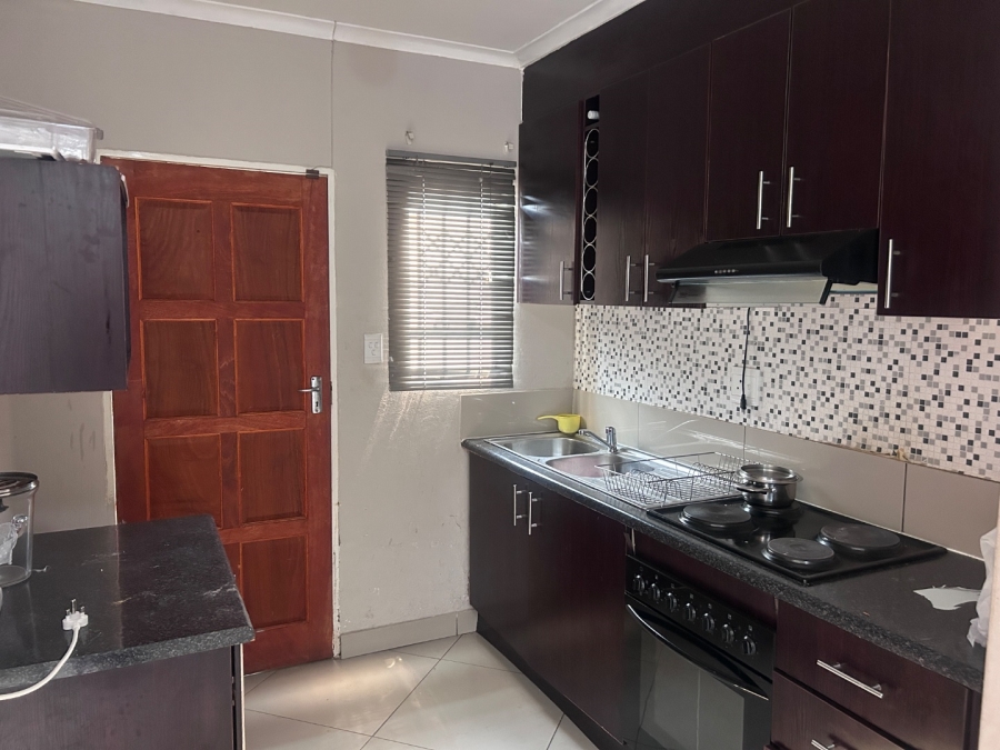 To Let 3 Bedroom Property for Rent in Blue Hills Gauteng