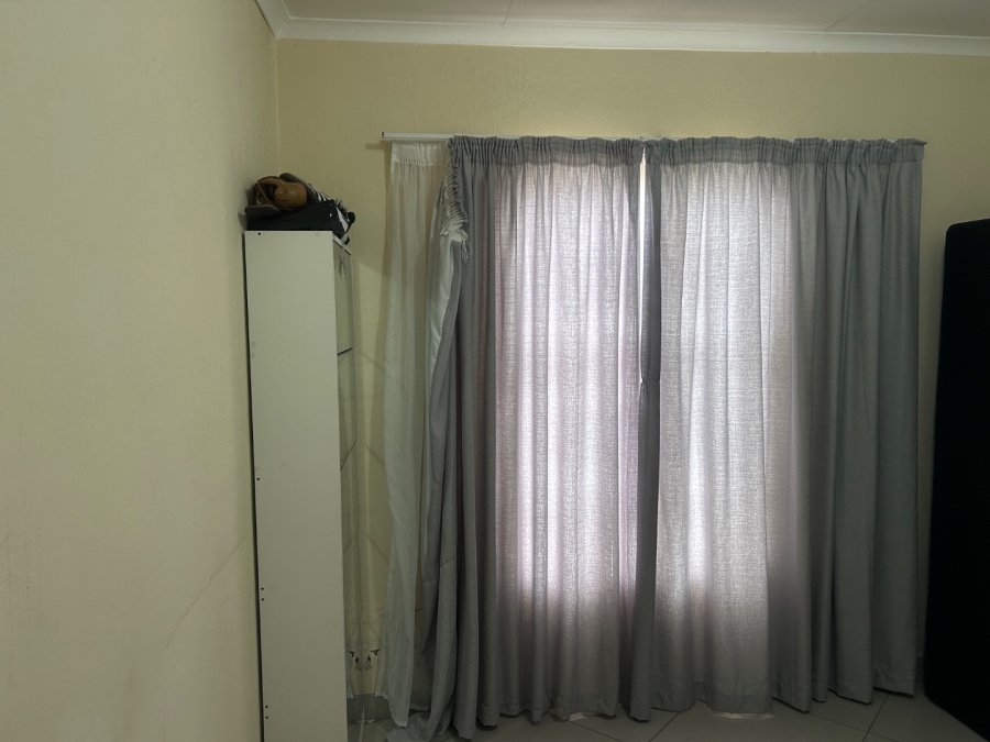 To Let 3 Bedroom Property for Rent in Blue Hills Gauteng