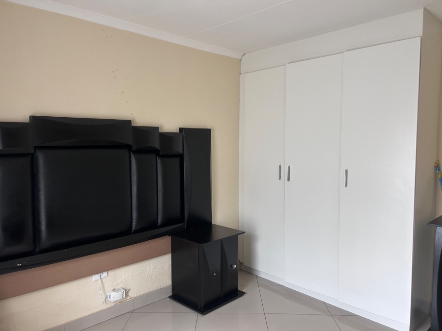 To Let 3 Bedroom Property for Rent in Blue Hills Gauteng