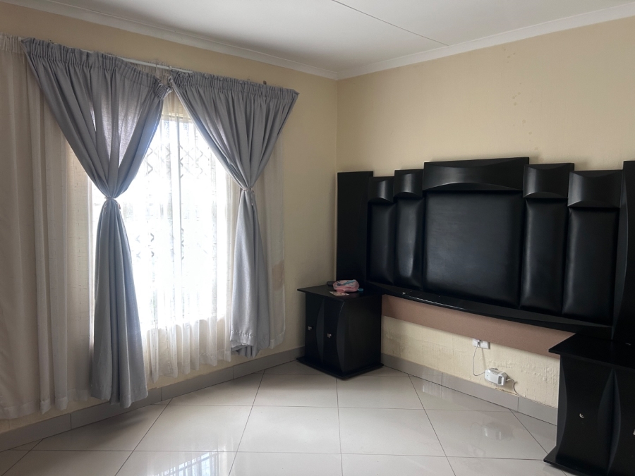 To Let 3 Bedroom Property for Rent in Blue Hills Gauteng