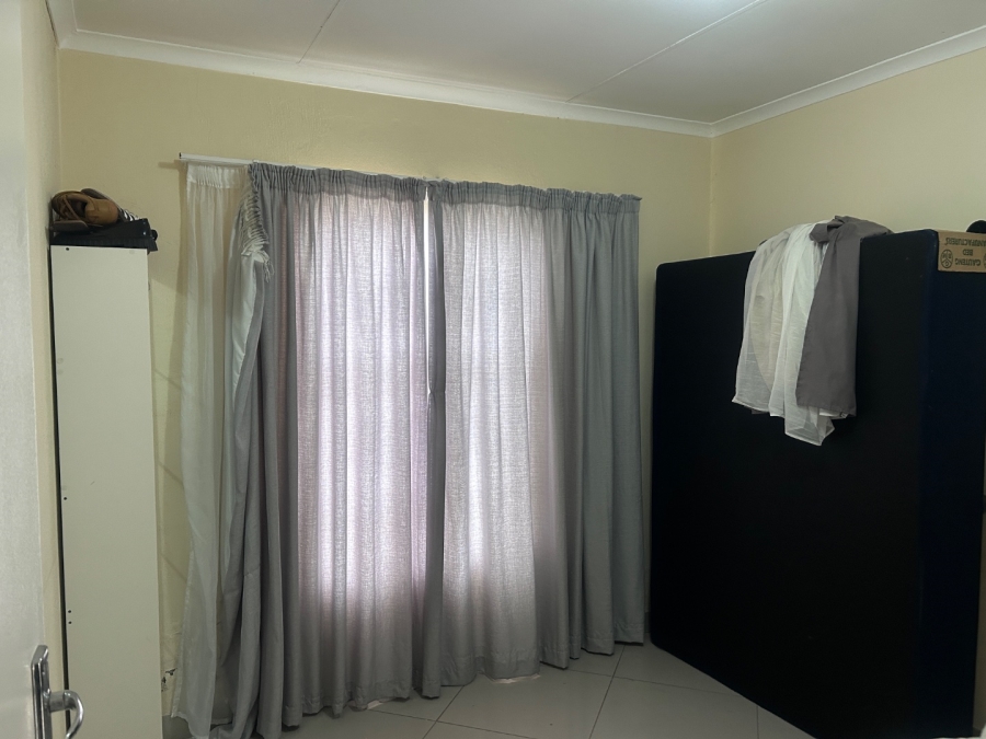 To Let 3 Bedroom Property for Rent in Blue Hills Gauteng