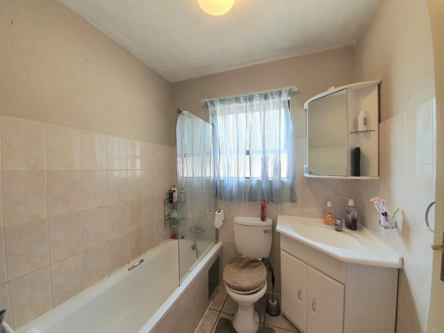 To Let 2 Bedroom Property for Rent in Sharonlea Gauteng