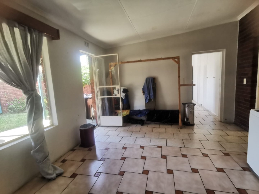 4 Bedroom Property for Sale in Mulbarton Gauteng