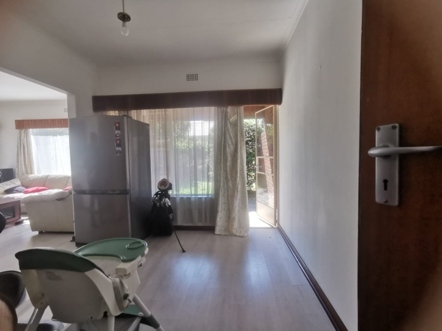 4 Bedroom Property for Sale in Mulbarton Gauteng