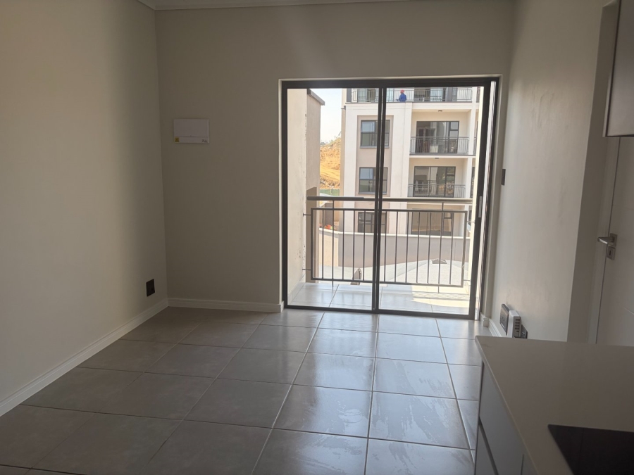 To Let 1 Bedroom Property for Rent in Waterfall Gauteng