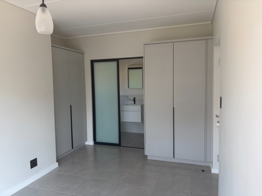 To Let 1 Bedroom Property for Rent in Waterfall Gauteng