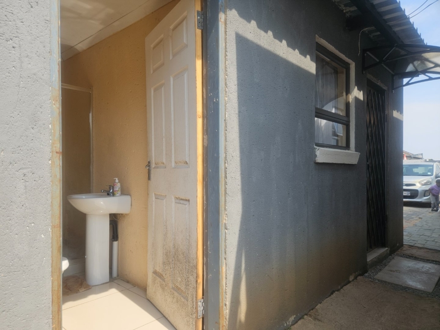 3 Bedroom Property for Sale in Crystal Park Gauteng