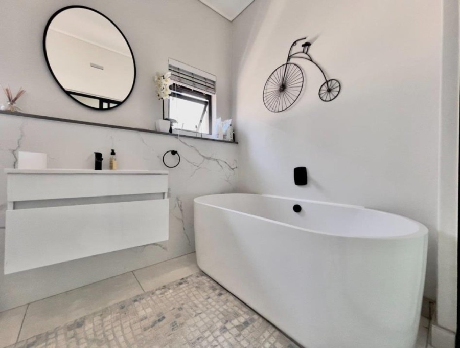 To Let 3 Bedroom Property for Rent in Waterfall Gauteng