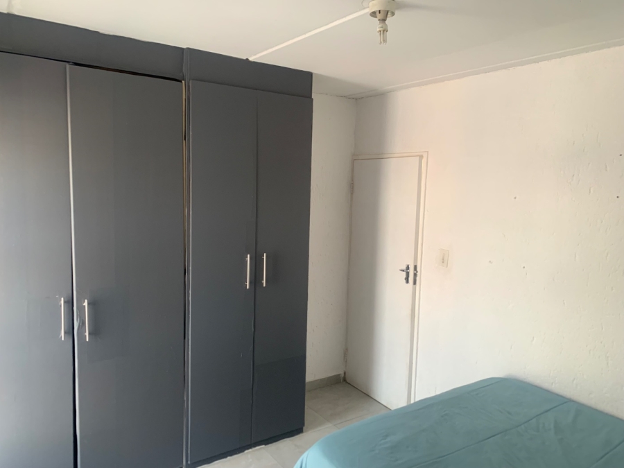 2 Bedroom Property for Sale in Mulbarton Gauteng