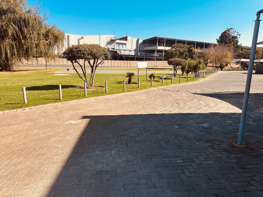 2 Bedroom Property for Sale in Mulbarton Gauteng