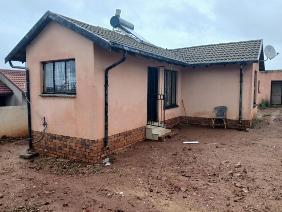  Bedroom Property for Sale in Lawley Gauteng