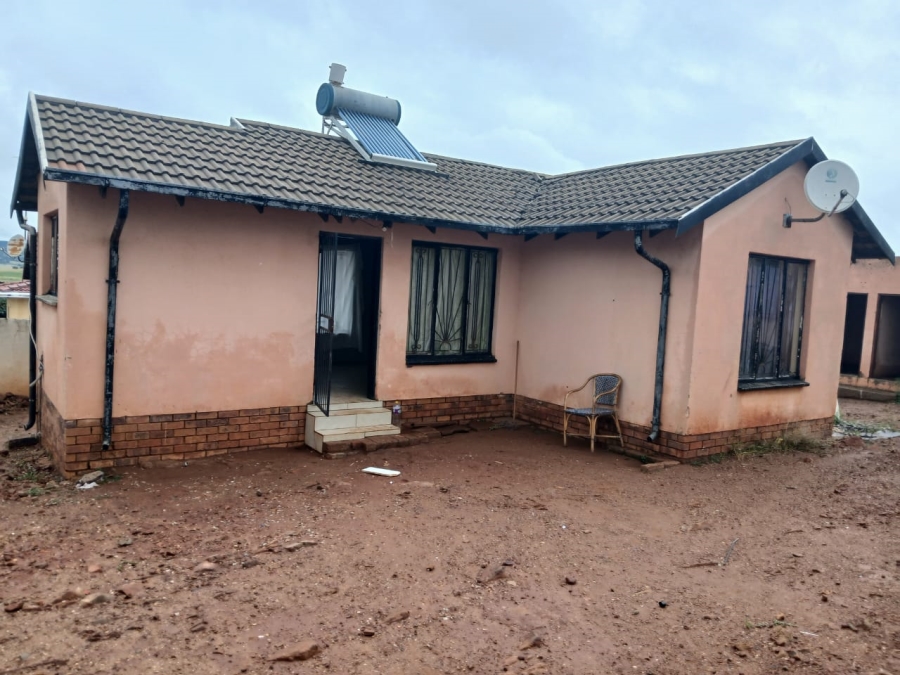 Bedroom Property for Sale in Lawley Gauteng