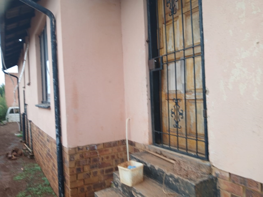  Bedroom Property for Sale in Lawley Gauteng