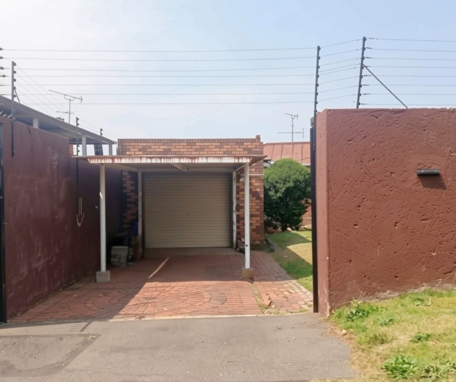 3 Bedroom Property for Sale in South Hills Gauteng