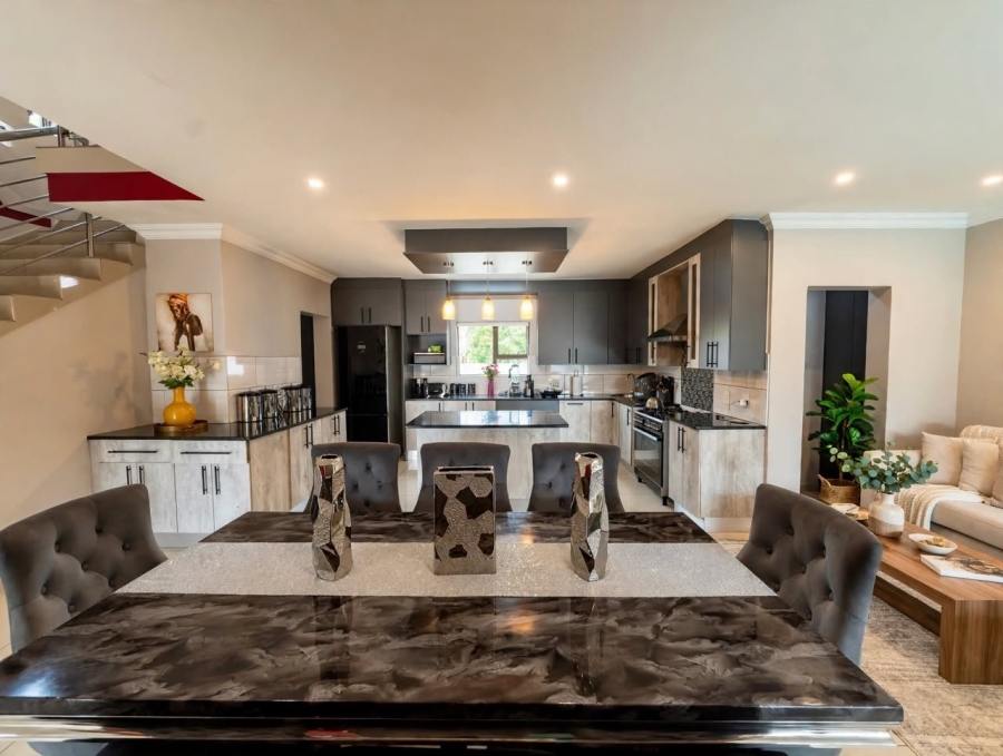 5 Bedroom Property for Sale in Roodepark Eco Estate Gauteng