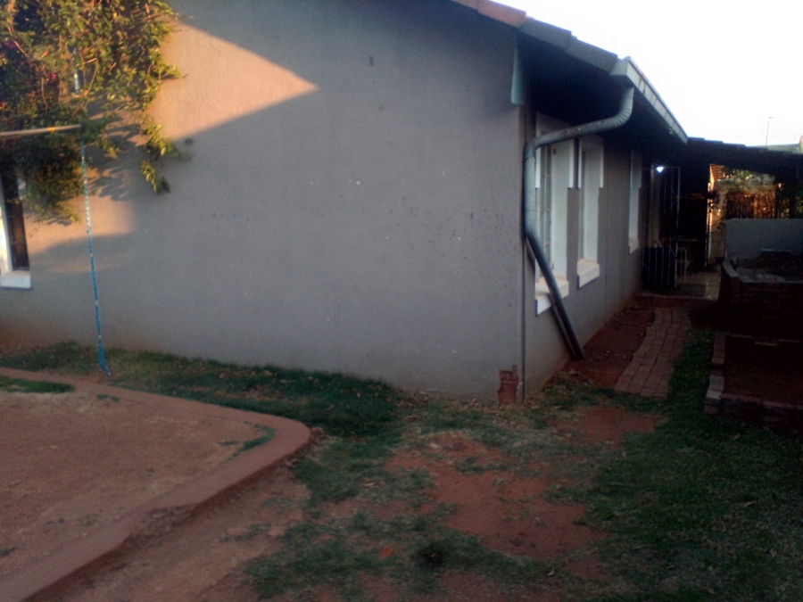  Bedroom Property for Sale in Elandspoort Gauteng