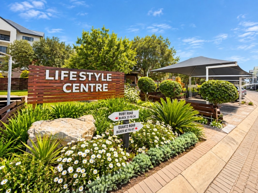 2 Bedroom Property for Sale in Greenstone Crest Gauteng
