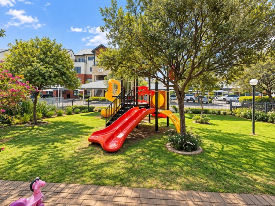 2 Bedroom Property for Sale in Greenstone Crest Gauteng