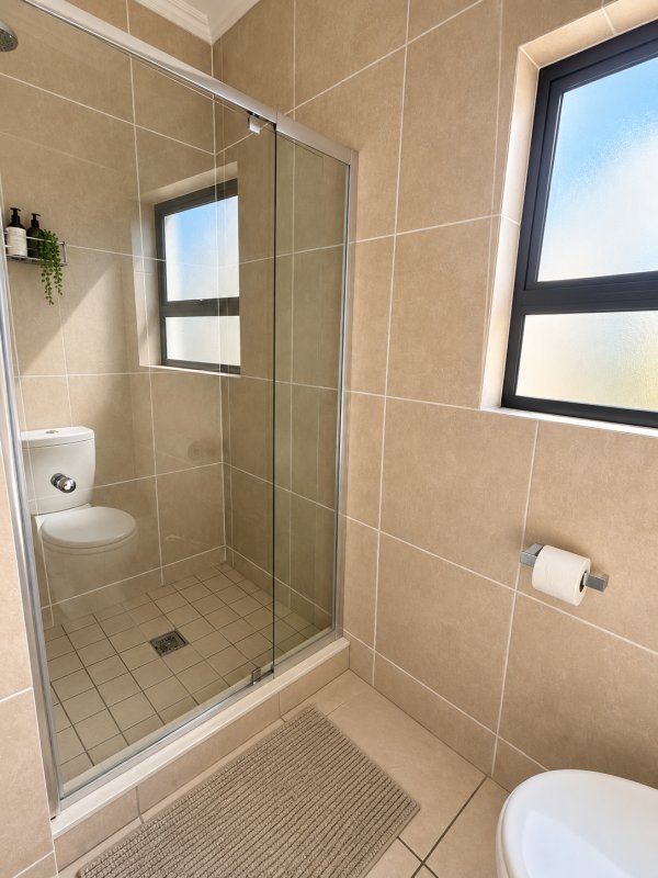 2 Bedroom Property for Sale in Greenstone Crest Gauteng