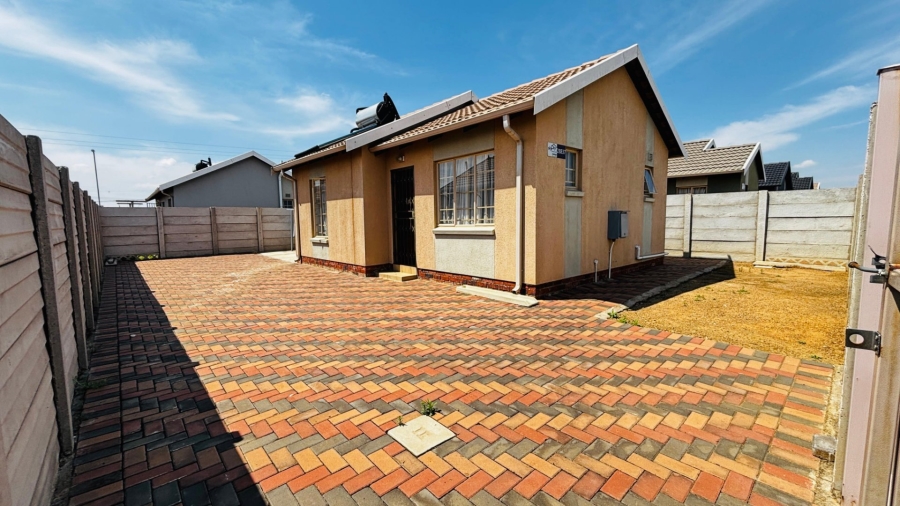 2 Bedroom Property for Sale in Sky City Gauteng