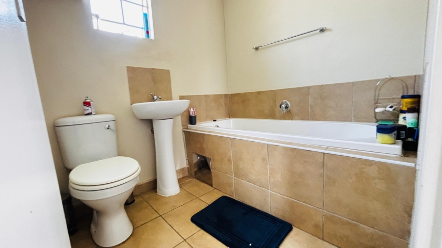 2 Bedroom Property for Sale in Sky City Gauteng
