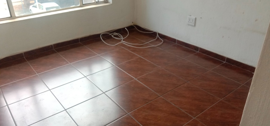 Bedroom Property for Sale in Elspark Gauteng