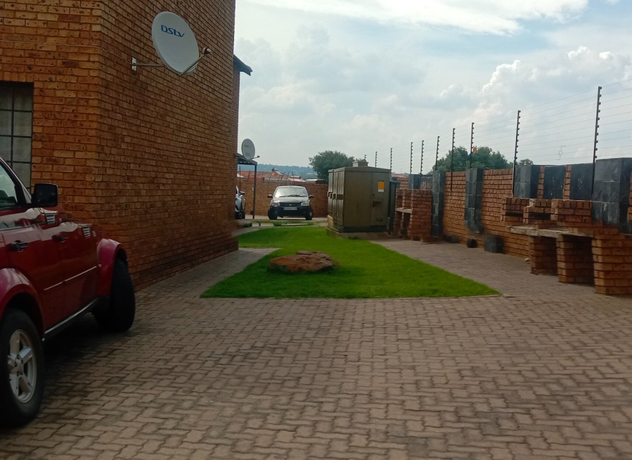  Bedroom Property for Sale in Elspark Gauteng