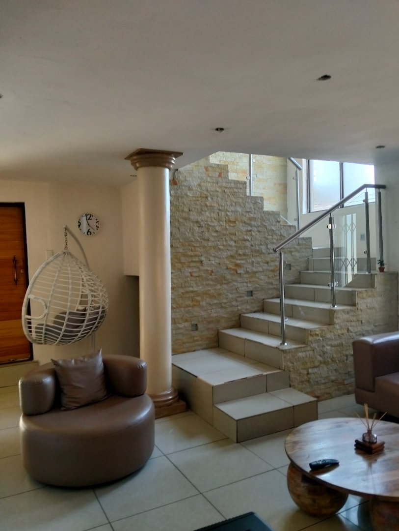 5 Bedroom Property for Sale in Lotus Gardens Gauteng