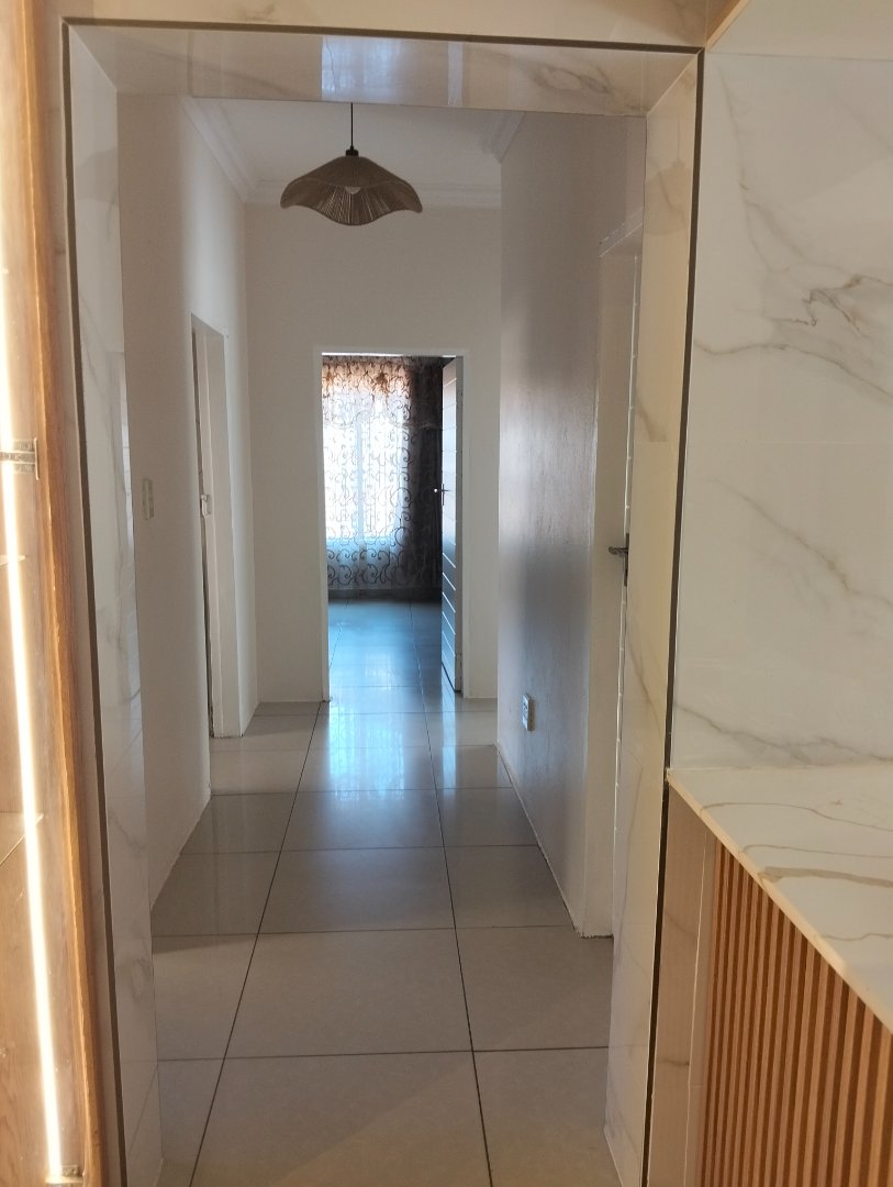 5 Bedroom Property for Sale in Lotus Gardens Gauteng