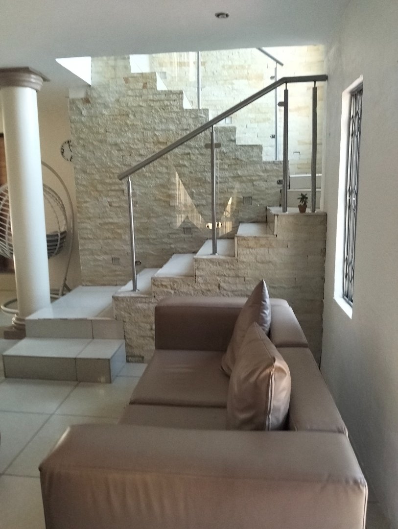5 Bedroom Property for Sale in Lotus Gardens Gauteng