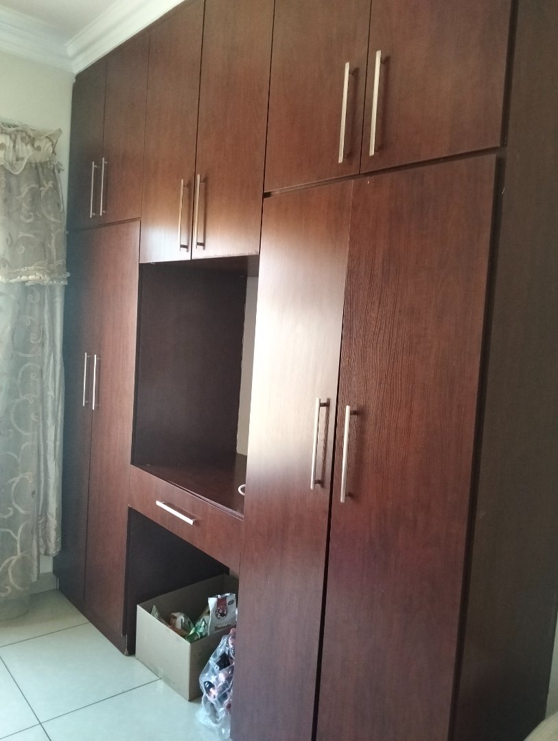 5 Bedroom Property for Sale in Lotus Gardens Gauteng