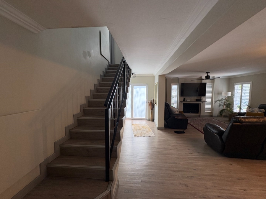 7 Bedroom Property for Sale in Cullinan Gauteng