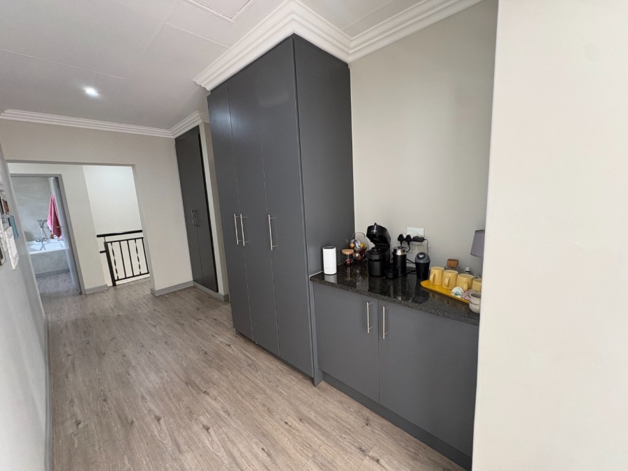 7 Bedroom Property for Sale in Cullinan Gauteng