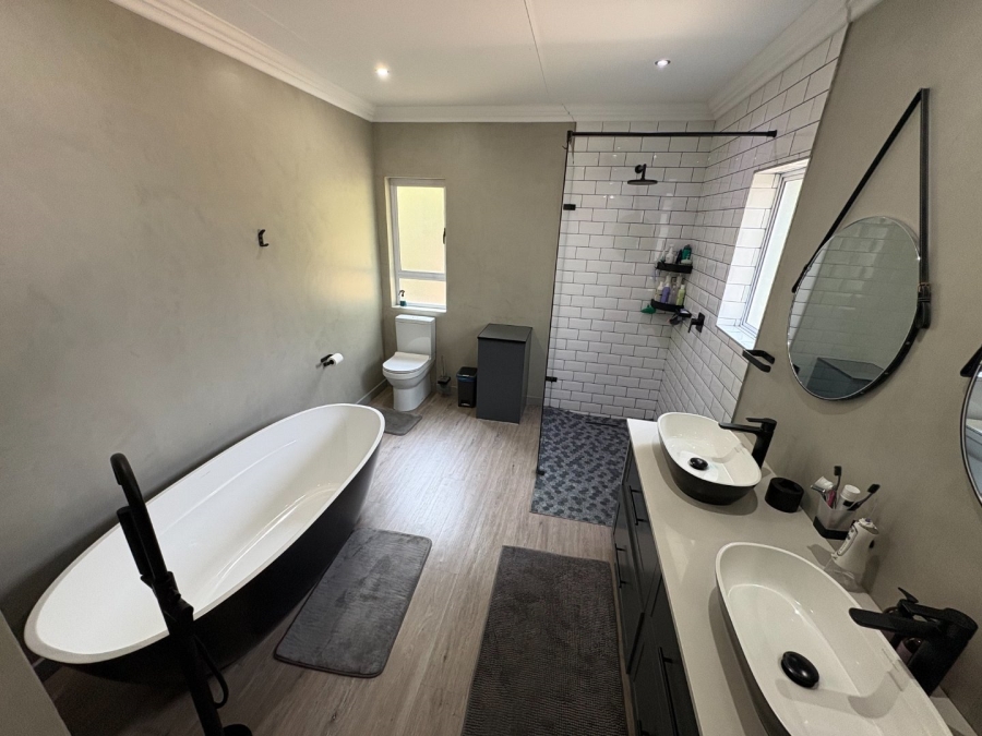 7 Bedroom Property for Sale in Cullinan Gauteng