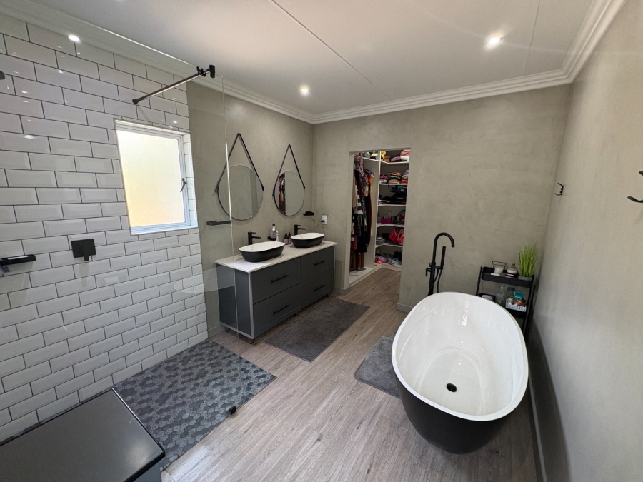 7 Bedroom Property for Sale in Cullinan Gauteng