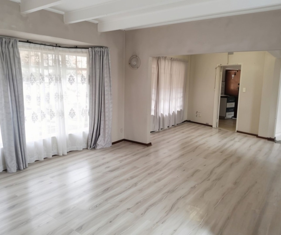 To Let 3 Bedroom Property for Rent in Mondeor Gauteng