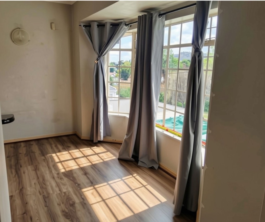 To Let 3 Bedroom Property for Rent in Mondeor Gauteng