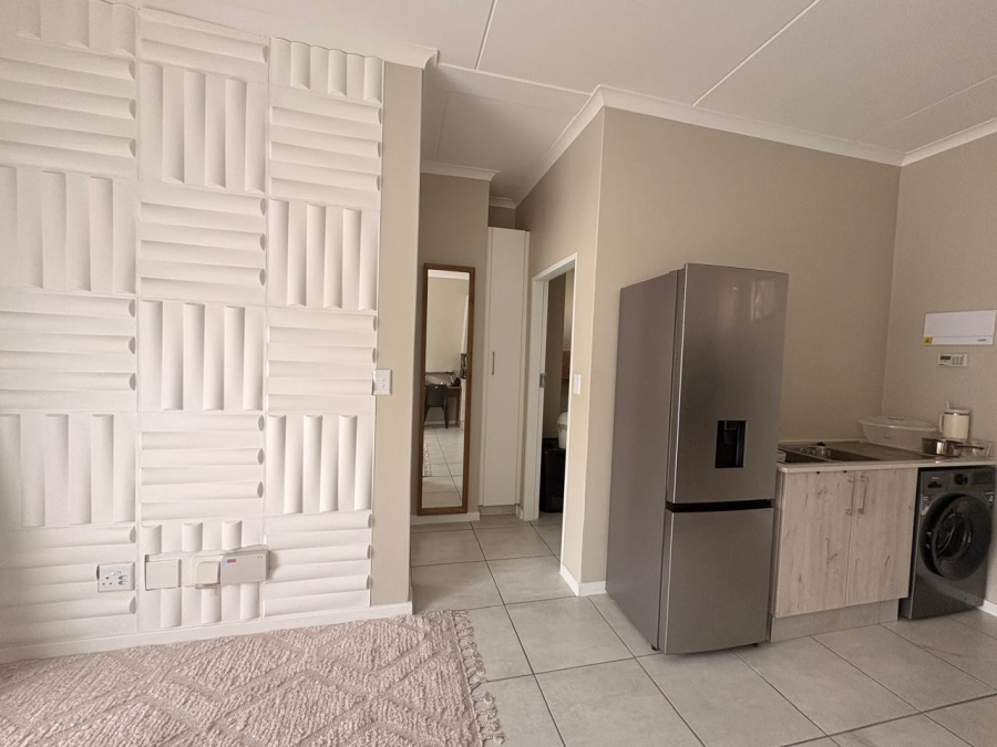  Bedroom Property for Sale in Grand Central Gauteng