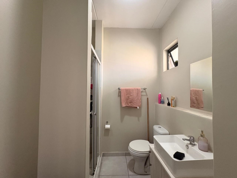  Bedroom Property for Sale in Grand Central Gauteng