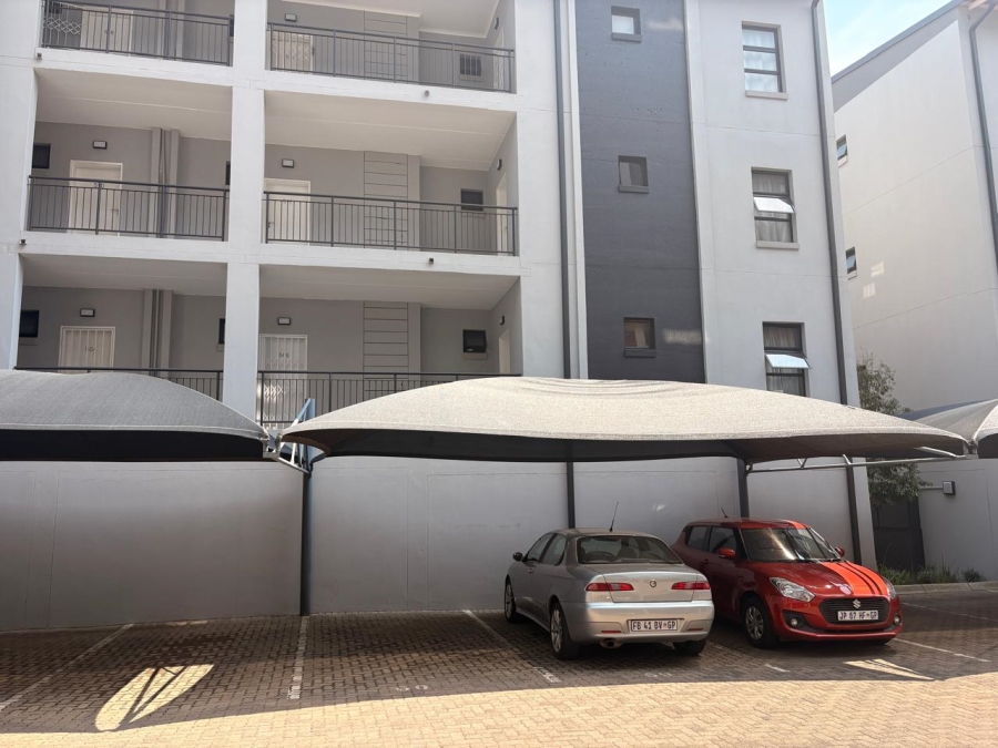  Bedroom Property for Sale in Grand Central Gauteng