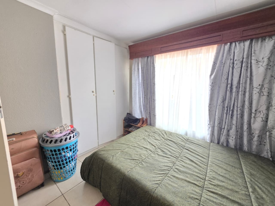 To Let 2 Bedroom Property for Rent in Norkem Park Gauteng