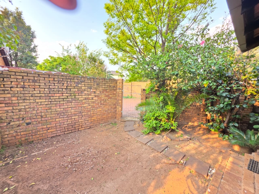 To Let 2 Bedroom Property for Rent in Norkem Park Gauteng