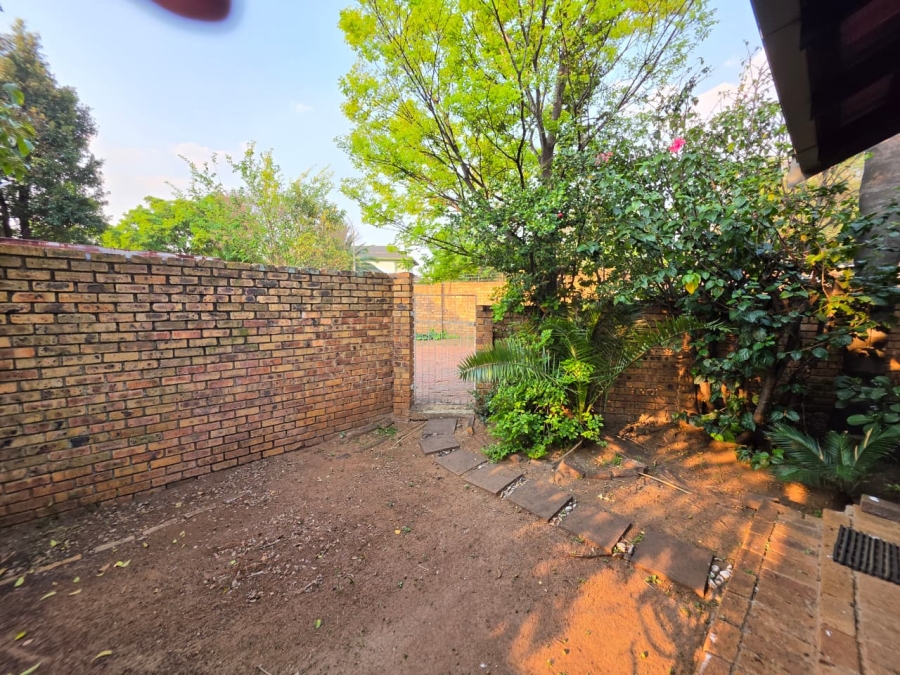 To Let 2 Bedroom Property for Rent in Norkem Park Gauteng
