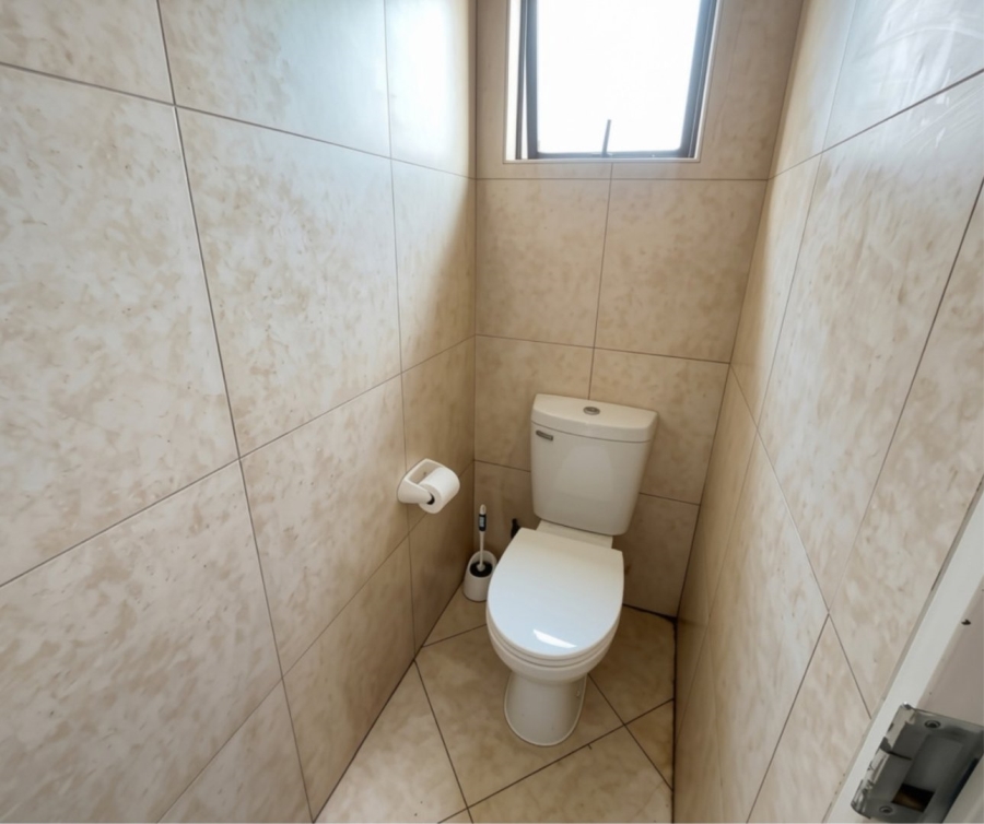 To Let 2 Bedroom Property for Rent in Glenvista Gauteng