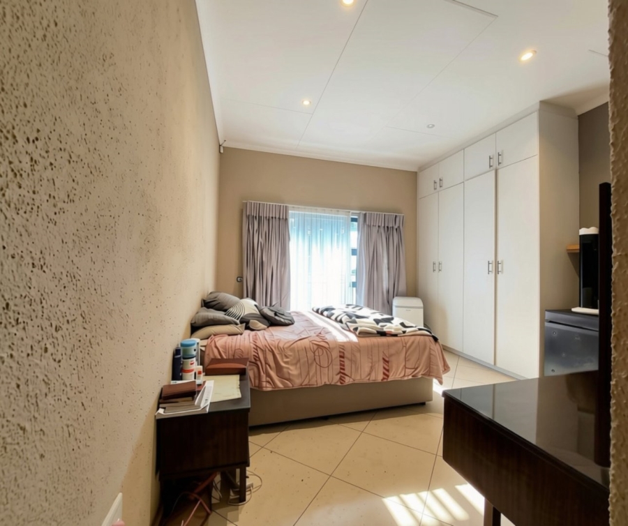 To Let 2 Bedroom Property for Rent in Glenvista Gauteng