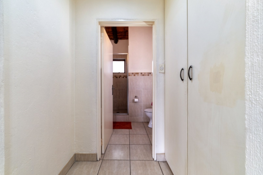 1 Bedroom Property for Sale in Paulshof Gauteng