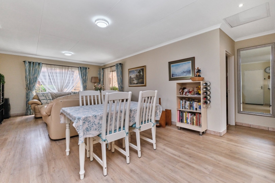 2 Bedroom Property for Sale in Weltevreden Park Gauteng