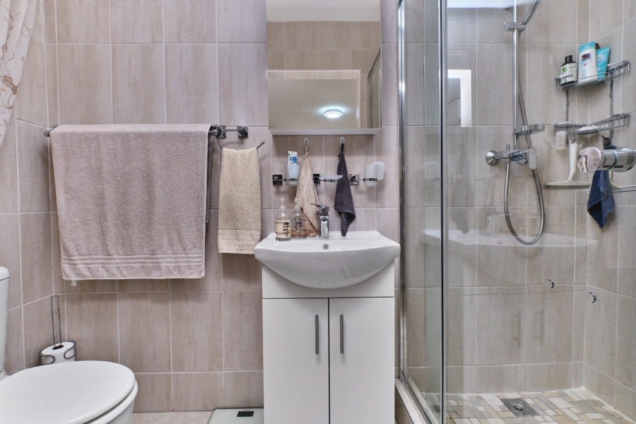 2 Bedroom Property for Sale in Weltevreden Park Gauteng
