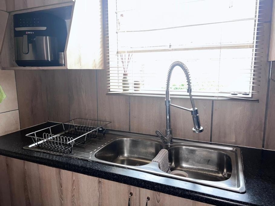 2 Bedroom Property for Sale in Discovery Gauteng